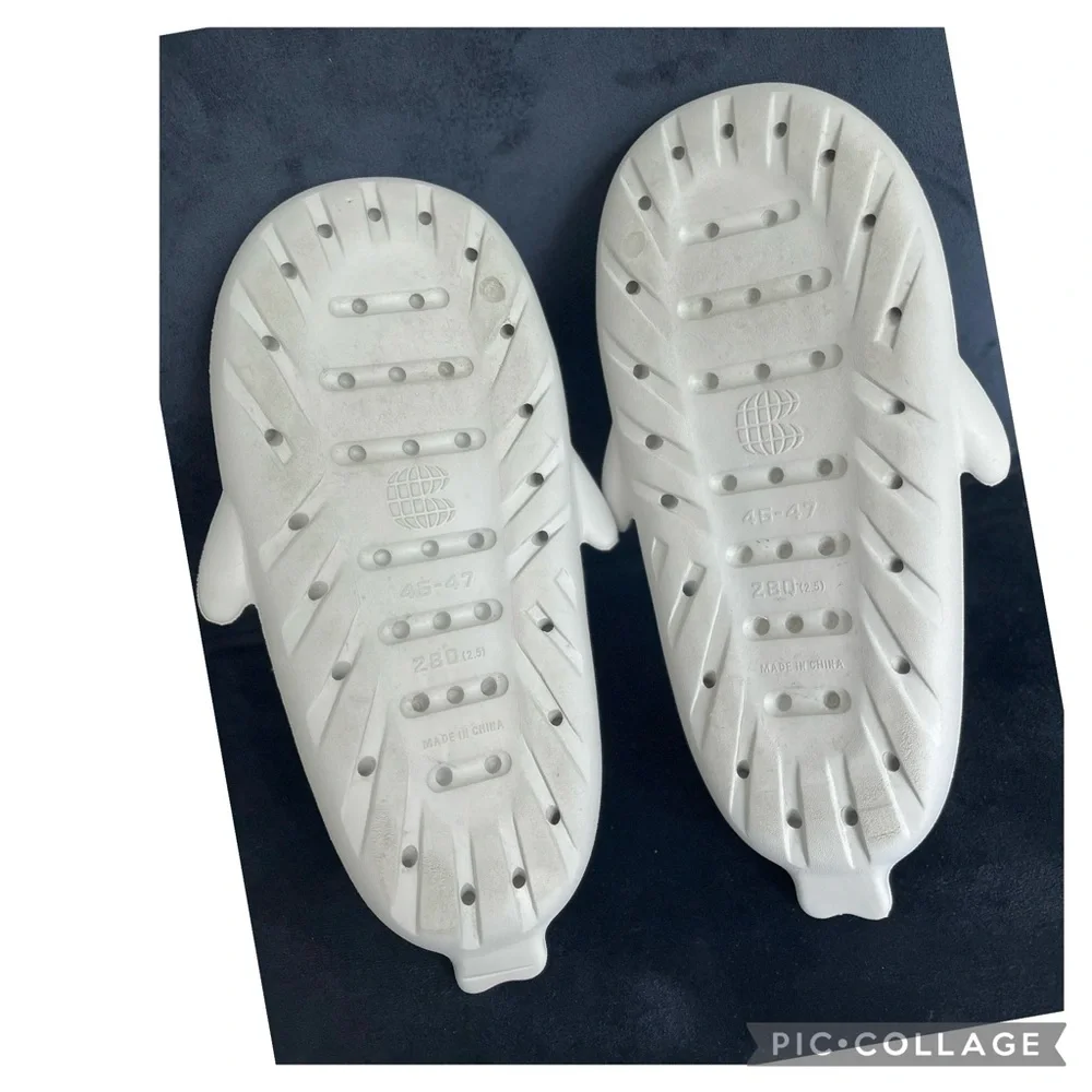 SHARK SLIDES SLIPPERS ANTI-SLIP THICK SOLE BEACH CLOUD CUSHIONED SHOWER